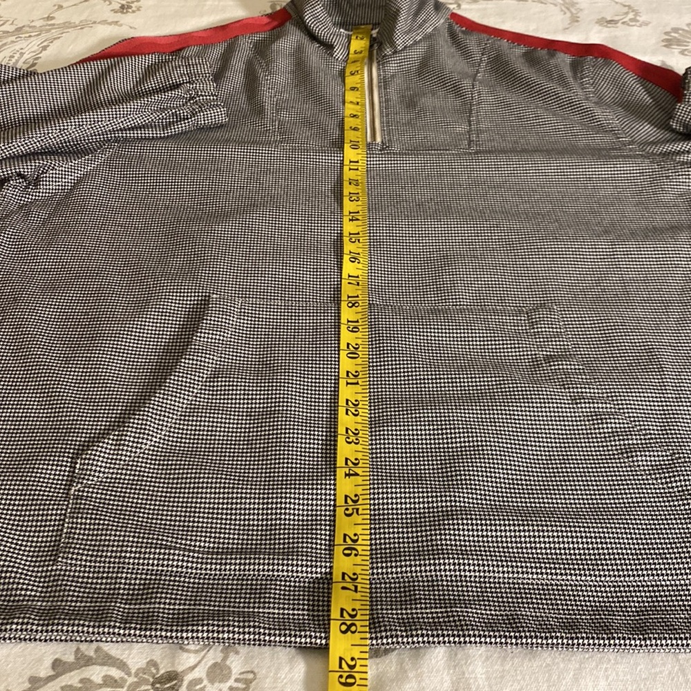 Urban Outfitters Mens Black/White
Houndstooth Pullover size medium - Picture 8 of 11
